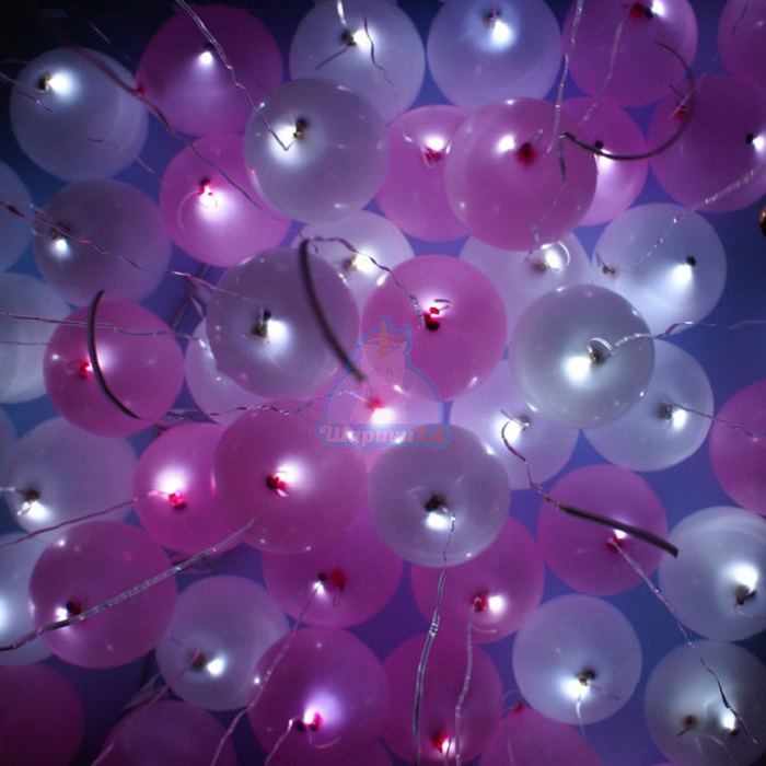 Светящиеся бело-розовые шары под потолок с белыми светодиодами