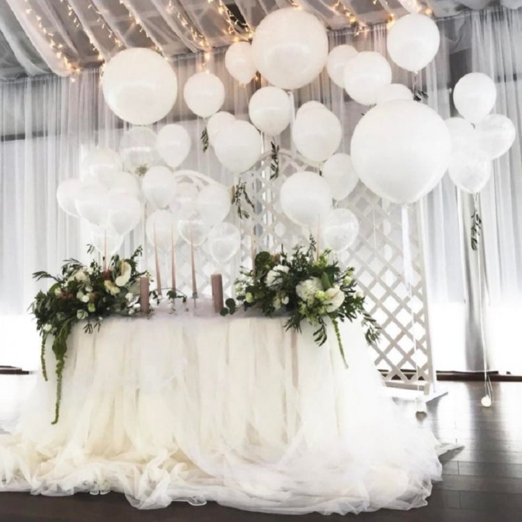 Оформление свадьбы воздушными шарами белые фонтаны-капельки