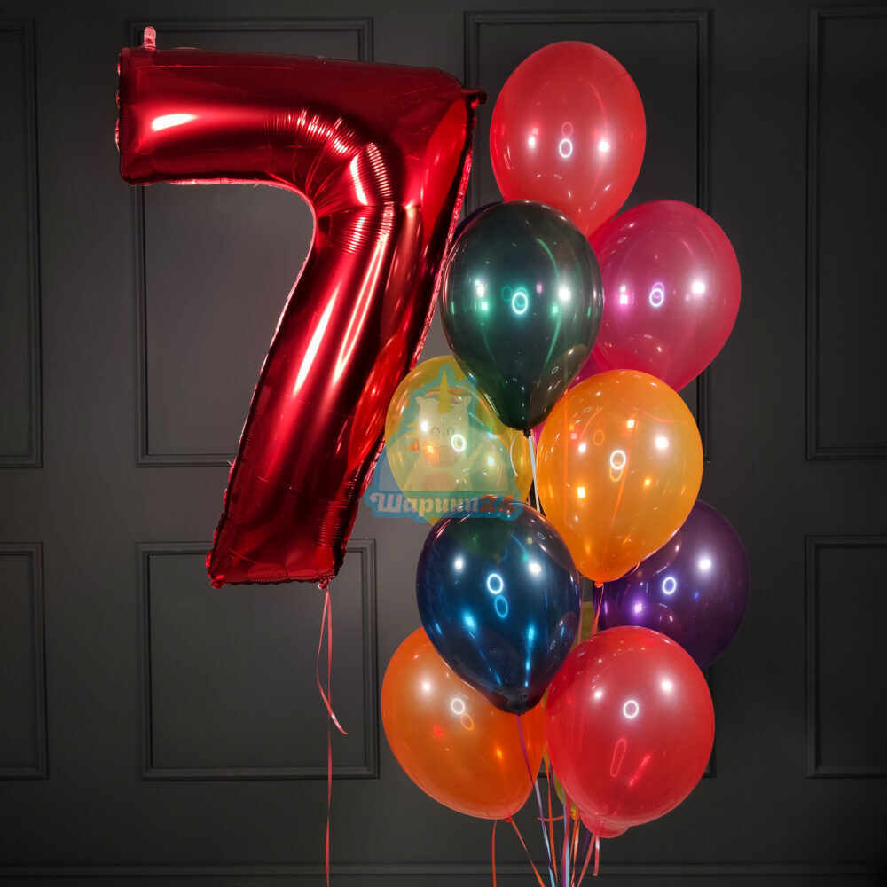 Композиция на день рождения из прозрачных шаров с красной цифрой