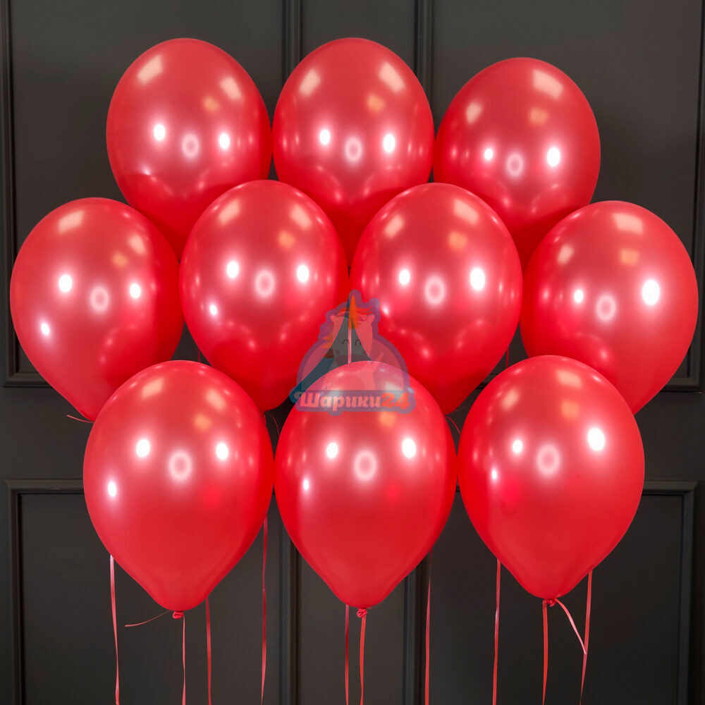 Красные воздушные шары на 8 марта