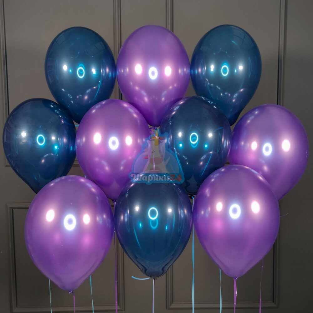 Облако из фиолетовых шариков металлик и синих шариков кристалл