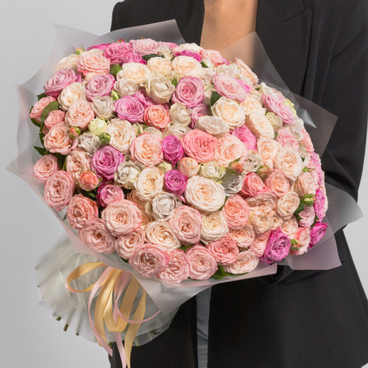 Разноцветные розы кустовые пионовидные 101 шт
